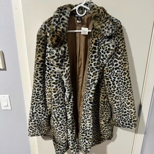 NWT faux fur leopard print jacket